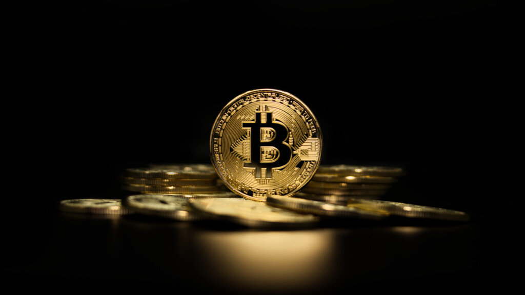 Bitcoin daje šansu – Investitori, ovo je poslednji poziv! 3 shutterstock 1902390253