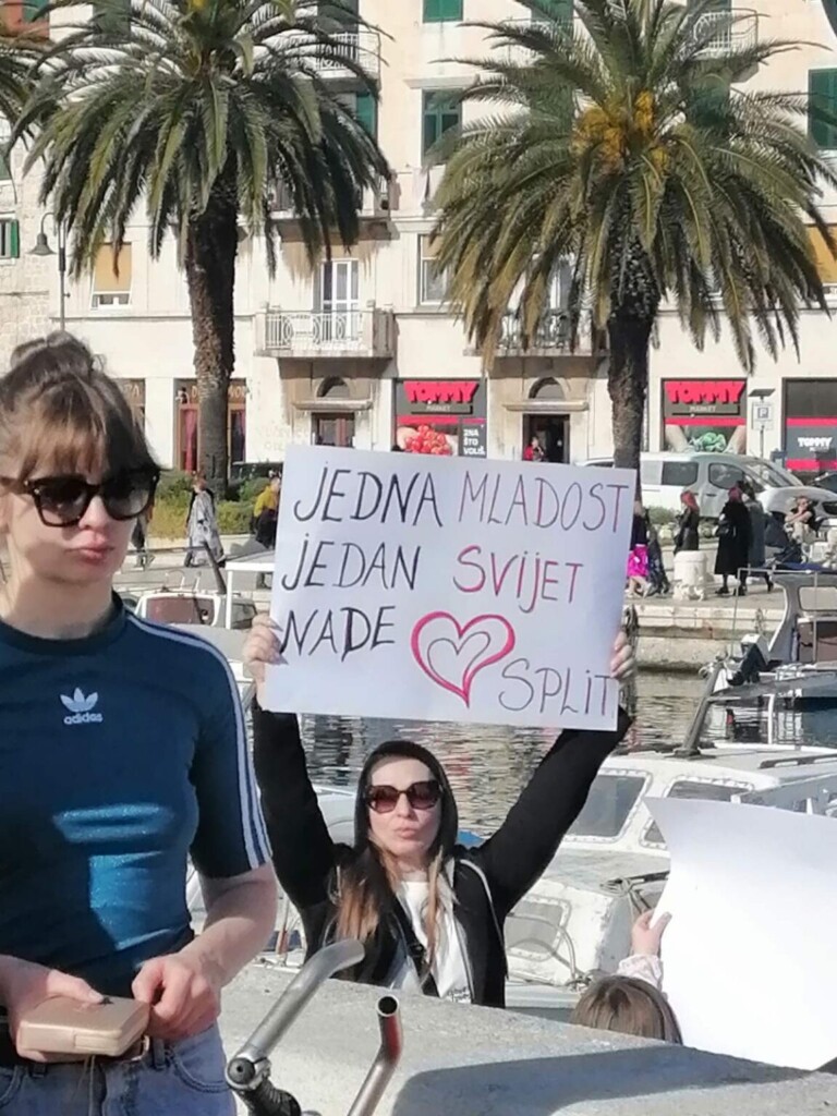 Udruženi Balkan: Da ne budemo oplodno stado za lopovske elite 2 1738408093 podrska 3 1152x1536 1