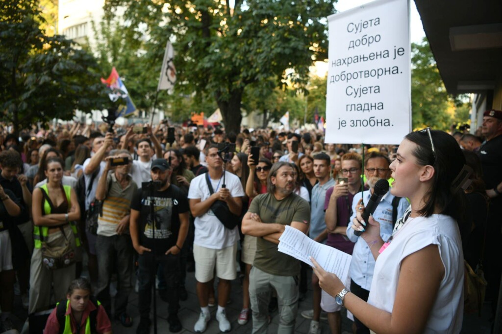 Isti šablon, drugi đaci 3 1756312905 protest peta gimnazija 270825 foto filip kraincanic nova rs 20