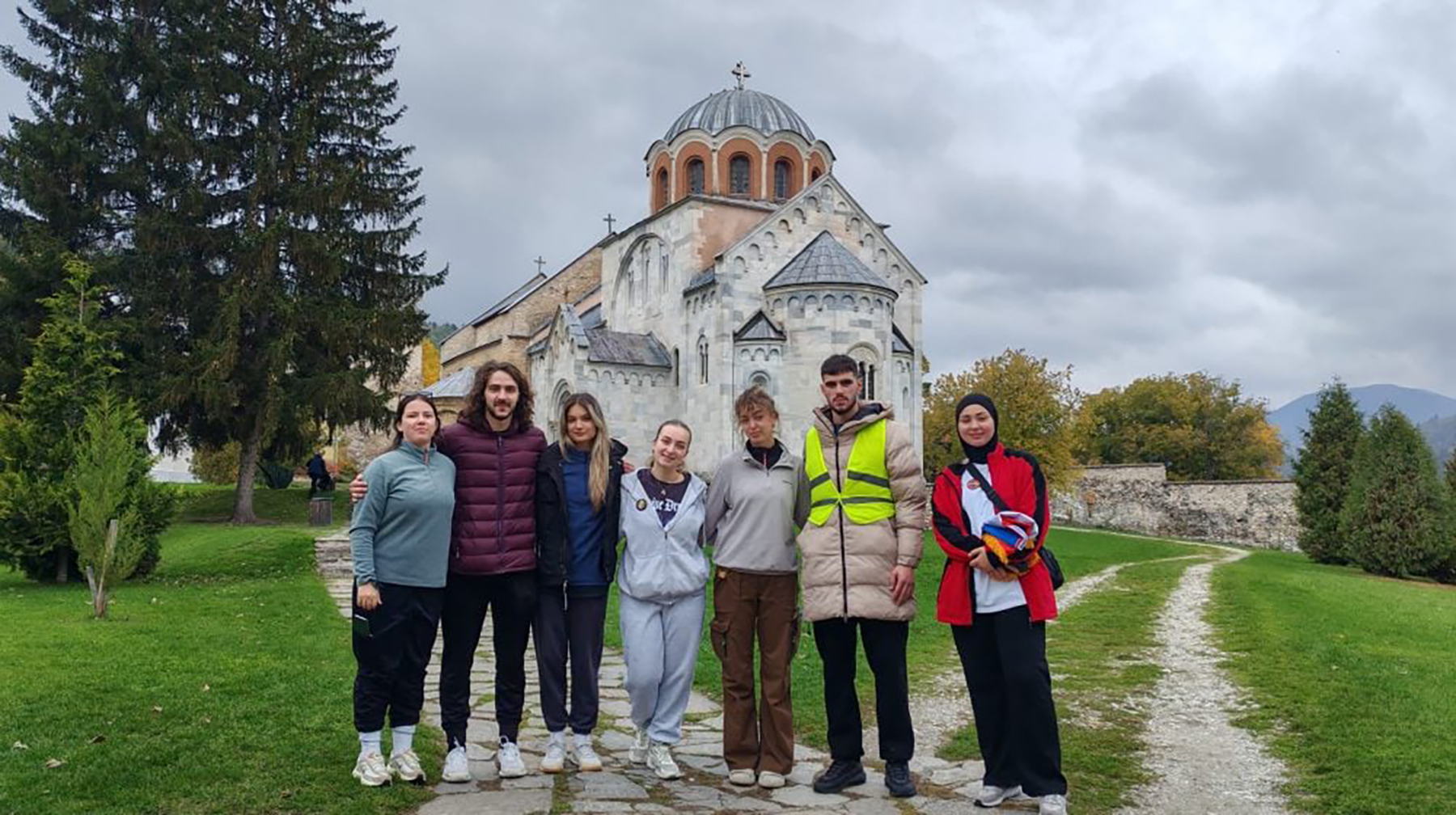 Nema većeg prsta u oko režimu i režimskom sinodu 1 1760983512 Studenti u blokadi Drzavnog univerziteta u Novom Pazaru