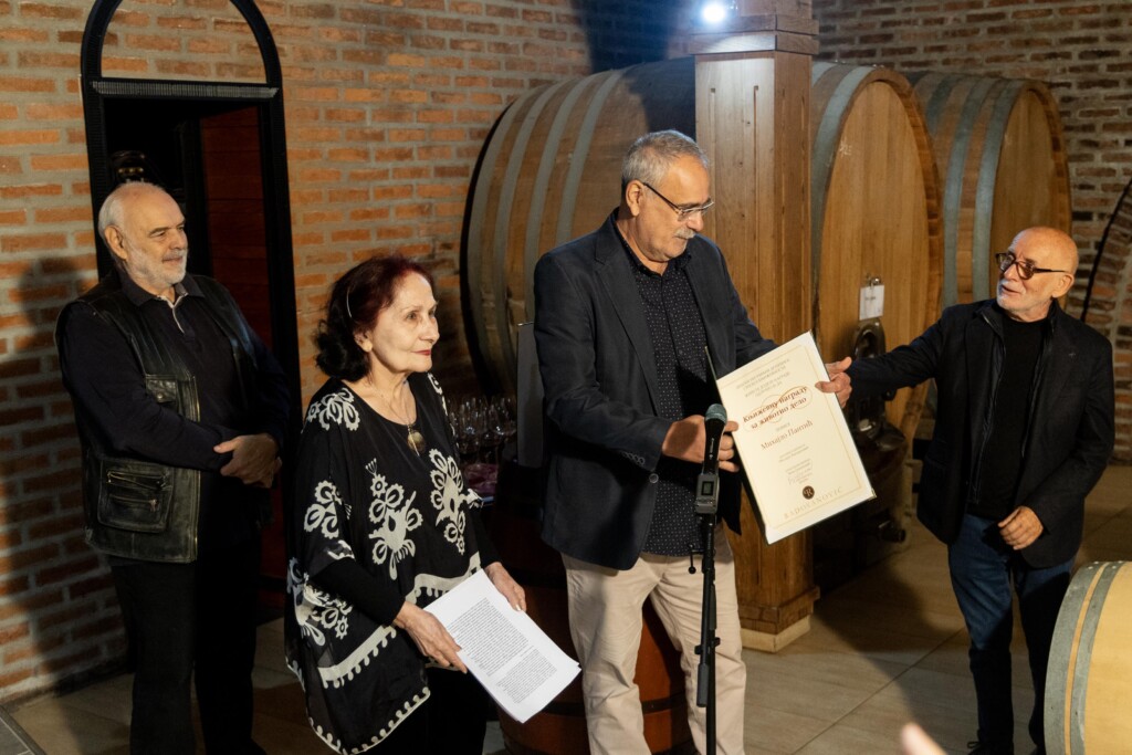 Za trideset srebrnjaka lako se iznevere „moralni“ principi 3 SIF60147