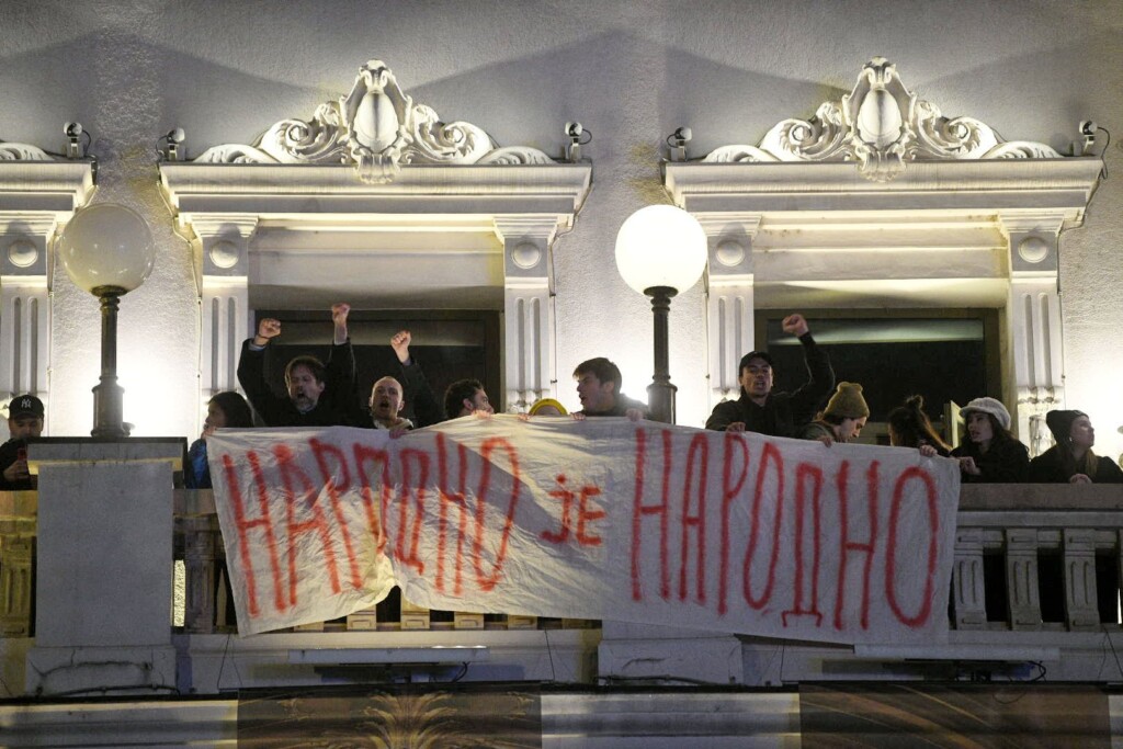 Sećajmo se… 2 protest ispred beogradskog Narodnog pozorista foto filip kraincanic nova rs 19