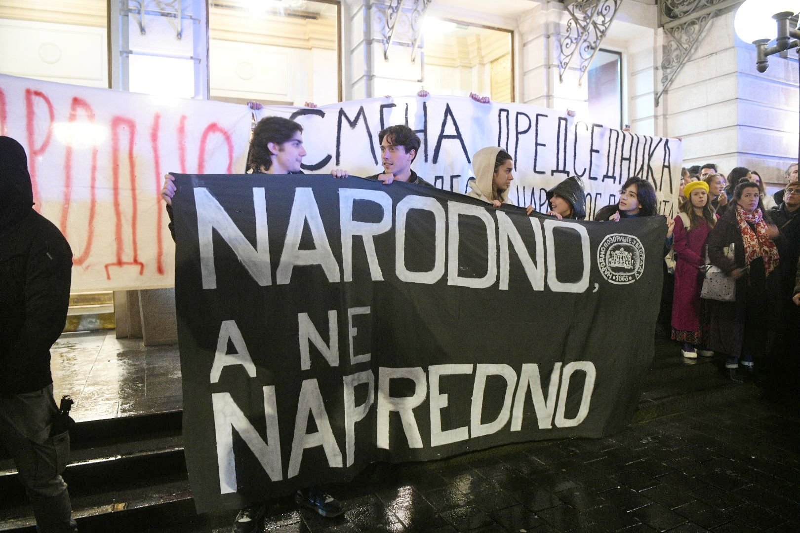 protest ispred beogradskog Narodnog pozorista foto filip kraincanic nova rs 2