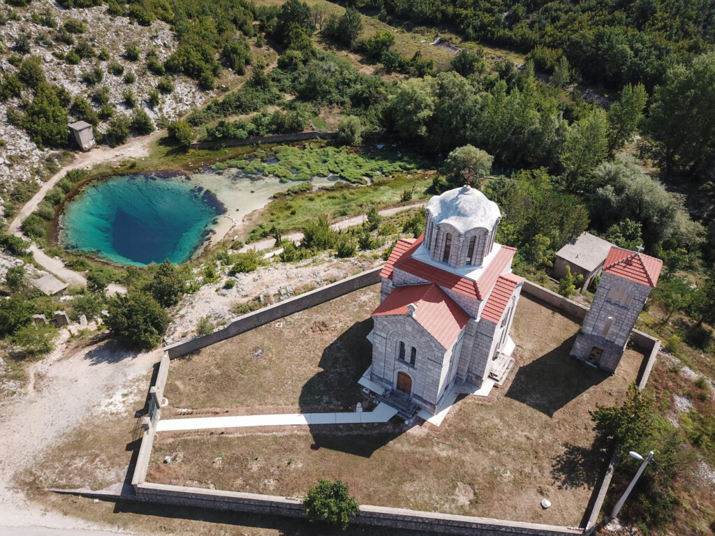 Zadnja pošta Vrlika 5 shutterstock 1151153039