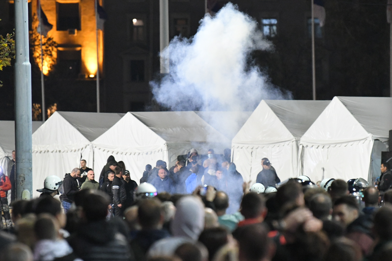 1762122162 1762119816319