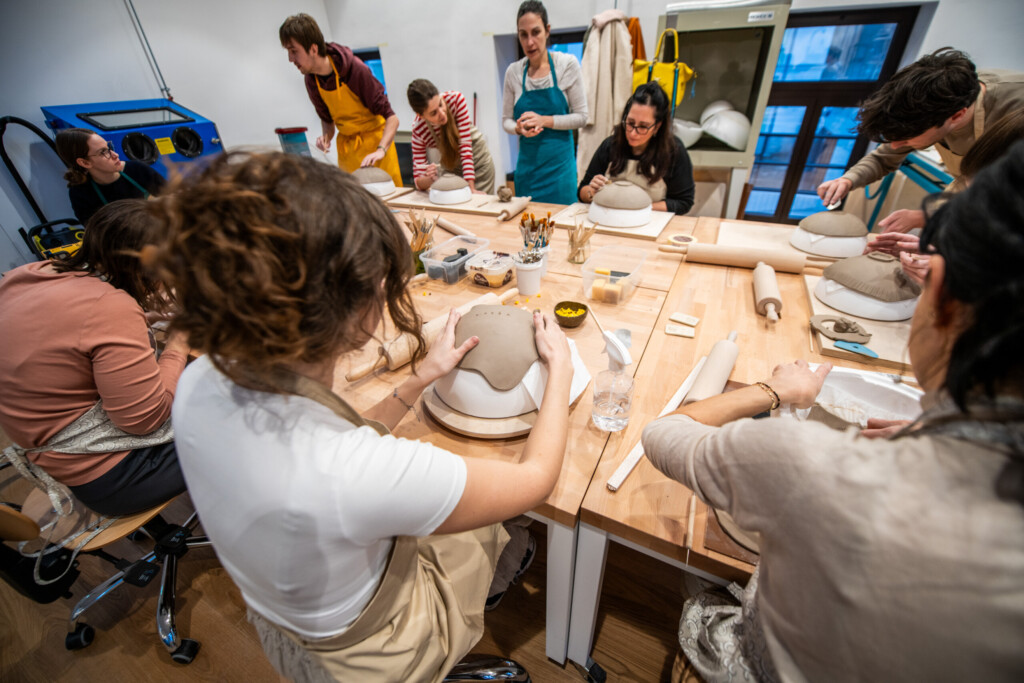 Umetnost protiv nepravde 6 Center Rog Ceramics Lab Workshop Photo by Domen Nan 01