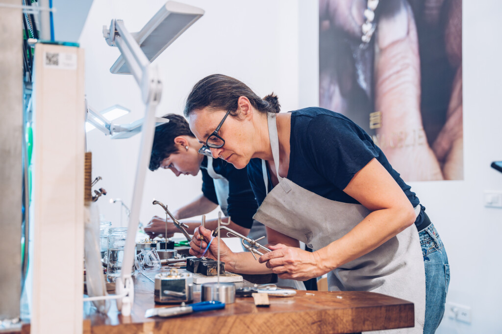 Umetnost protiv nepravde 5 Center Rog Jewelry Lab Workshop Photo by Jaka Ceglar