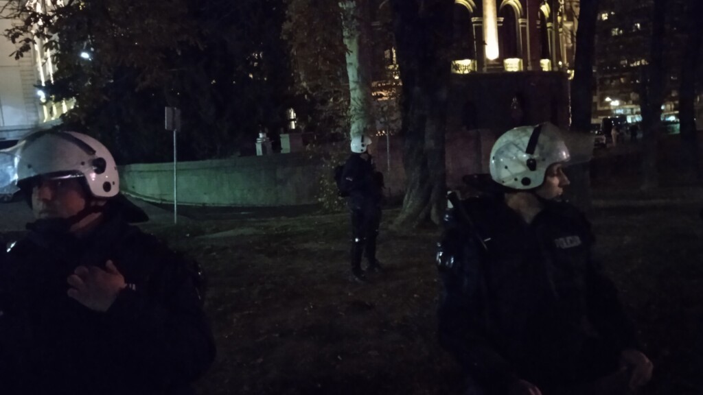 Šta je reporter Radara video na dan mitinga u Ćacilendu 5 IMG 20251105 181515