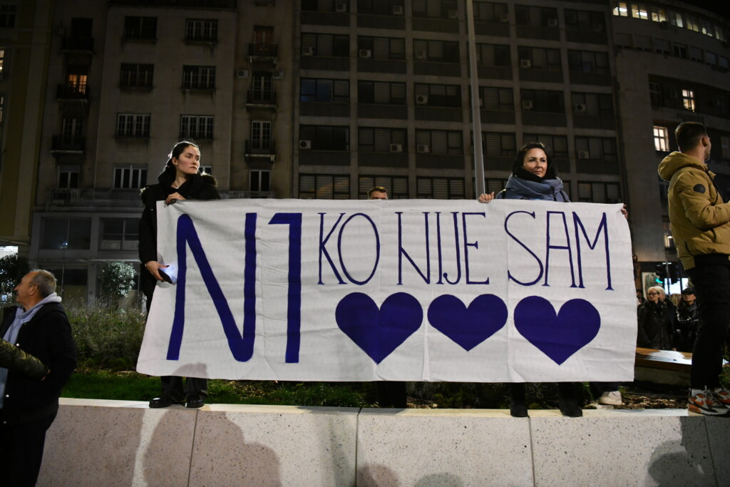 Čekanje na nešto konkretno 3 Skup podrske za N1 i za slobodu izvestavanja foto Goran Srdanov Nova rs 27