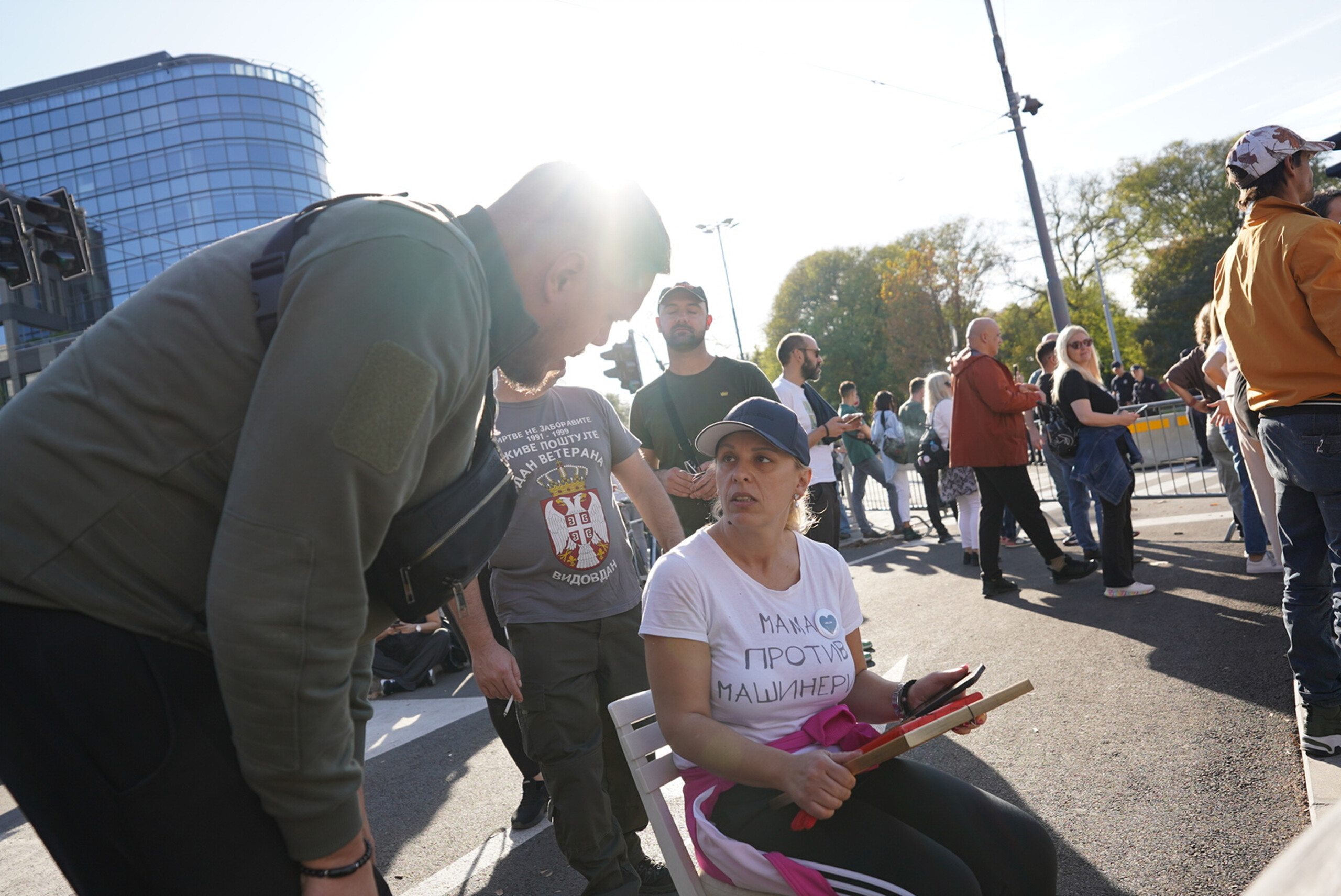Vazduh trepti kao da nebo gori 1 policija autobus hrka 02112025 0011