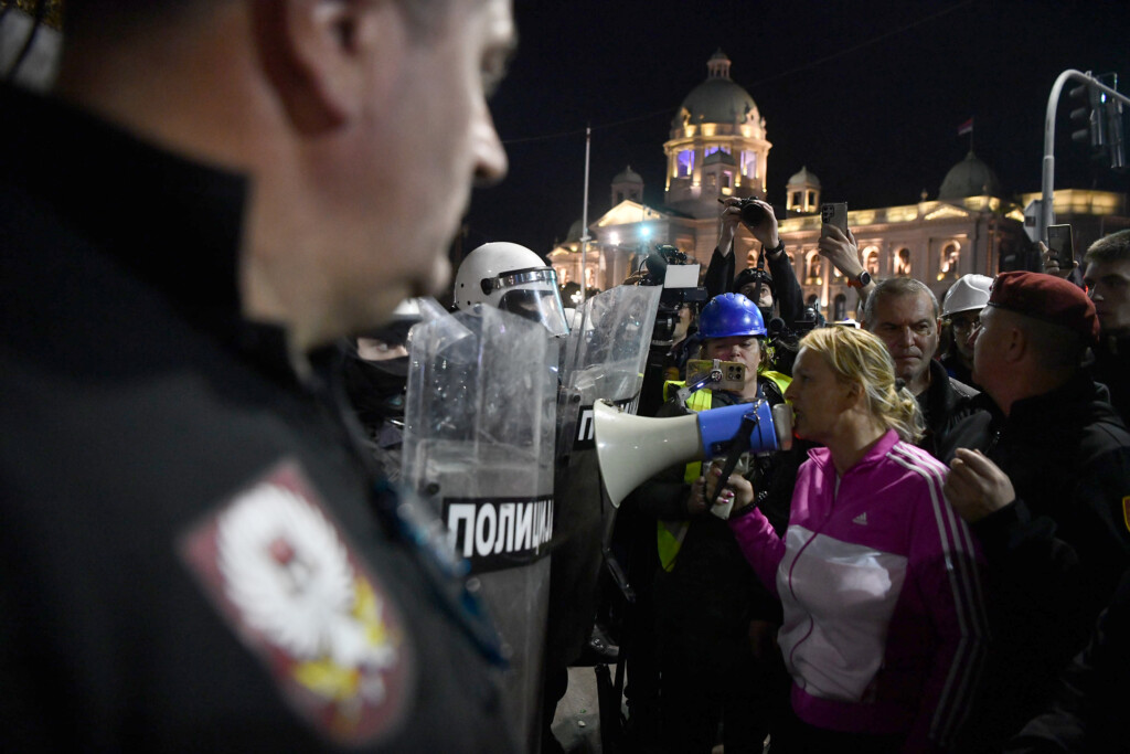 Predsedniče, pljunuli ste i ponizili žrtve 3 skup podrske dijani hrki Foto goran srdanov nova rs 5 copy
