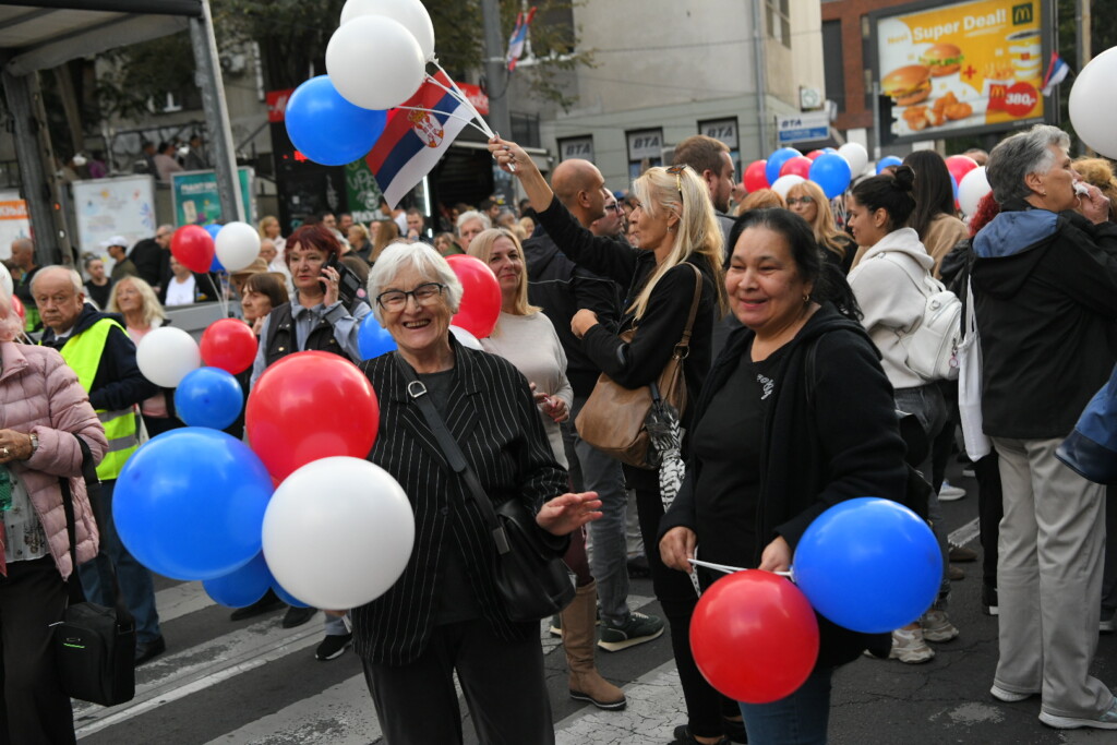 Naš automatski diskurs je svađa, vređanje i tuča 5 1759072194 protest sns takovska 280925 foto amir hamzagic nova rs 2