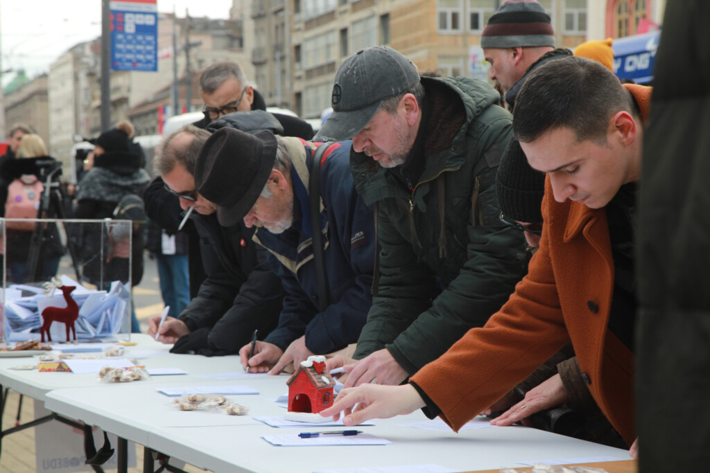 Mnogo smo važniji nego što mislimo i nego što nam naši predatori govore 3 potpisi studentski trg 28122025 0006