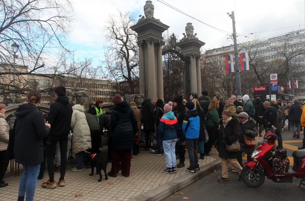 Mnogo smo važniji nego što mislimo i nego što nam naši predatori govore 5 potpisi studentski trg 28122025 0011