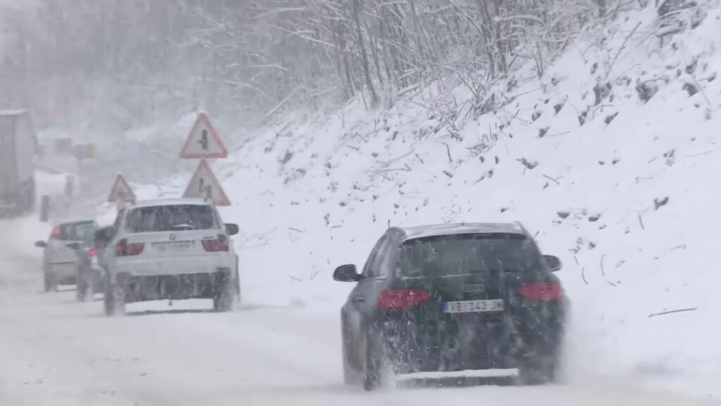 1767862448 1767859603 sneg 2