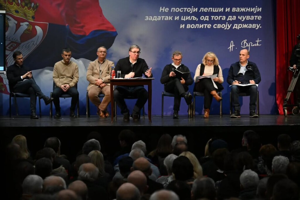 Mnogo mi je drago sto vas vidim i veliko hvala sto ste se odazvali pozivu. Sto se tice infrastr