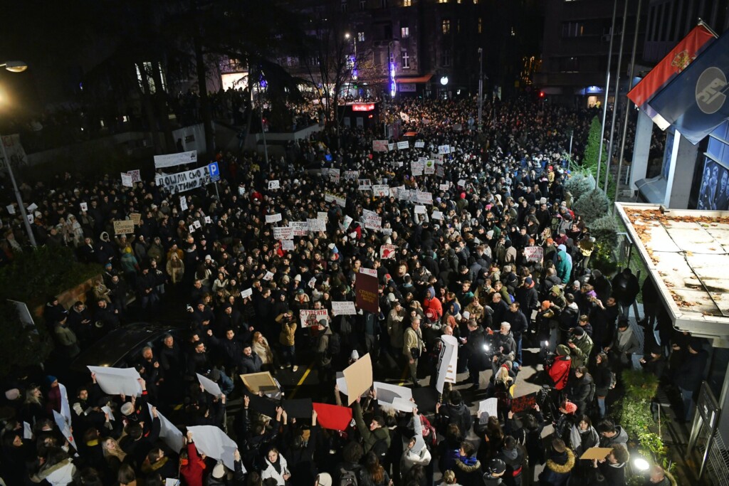Protest studenata ispred RTS 121224 Foto Goran Srdanov 13