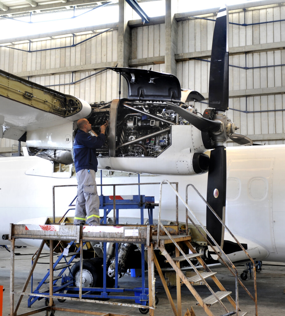 Tužba neće zaustaviti prodaju Jat Tehnike 2 shutterstock 219807898