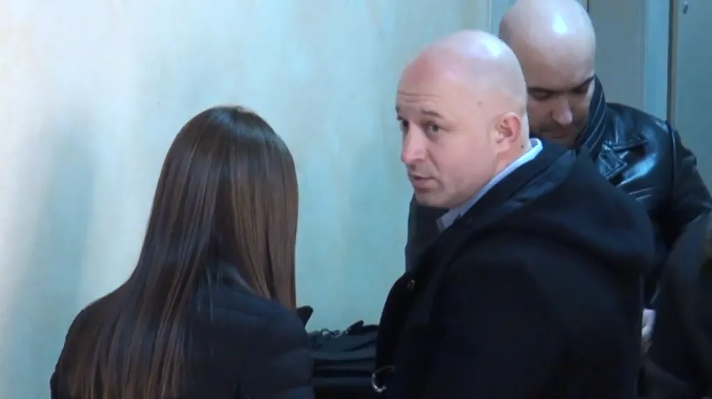 "Top. Azere guramo. Obezbeđene pare": Kako su Zvonko Veselinović i Siniša Mali ugovarali posao s firmom iz Azerbejdžana 5 1770392321 Zvonko Veselinovic 1.original