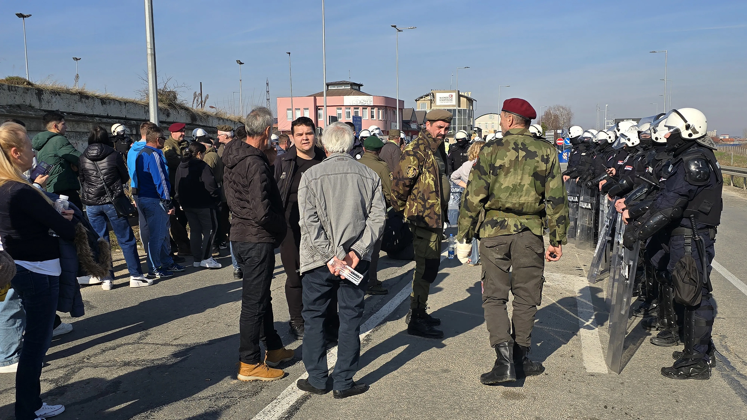 1772388238 Protest poljoprivrednika policija F.original copy