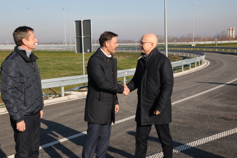 "Top. Azere guramo. Obezbeđene pare": Kako su Zvonko Veselinović i Siniša Mali ugovarali posao s firmom iz Azerbejdžana 2 img 83899