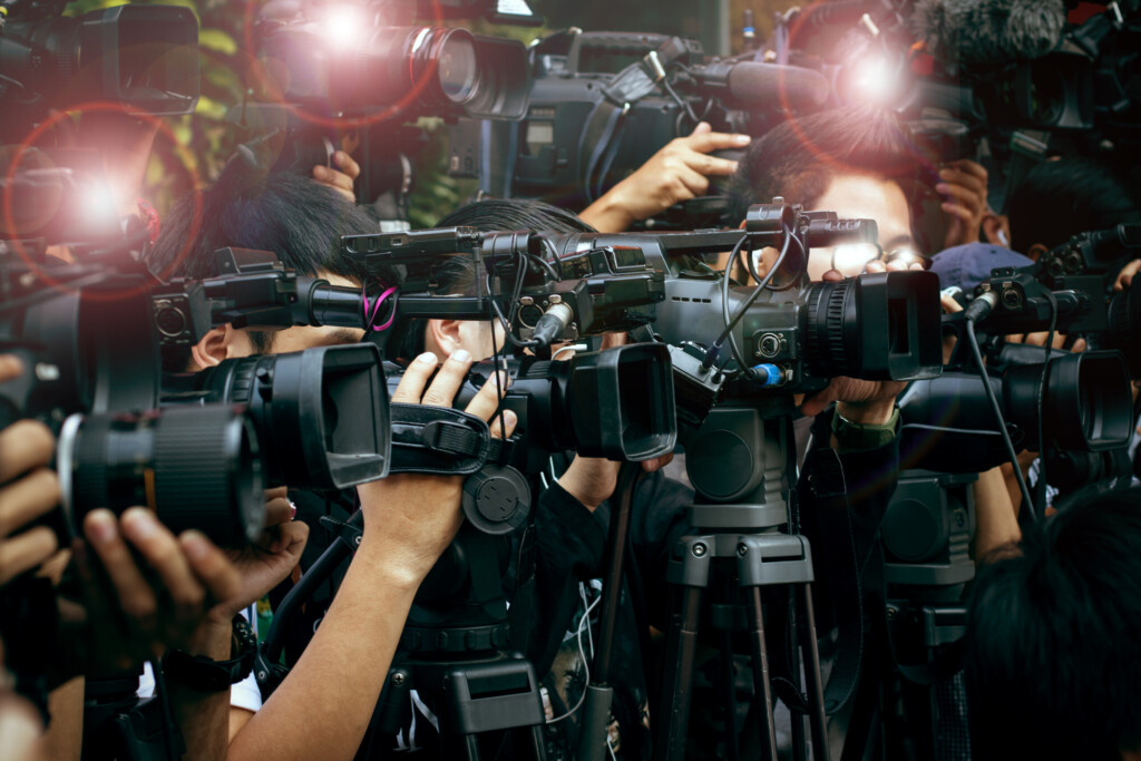Difuzija javne misli: Mediji kao laser ili kao sijalica 2 shutterstock 292434044