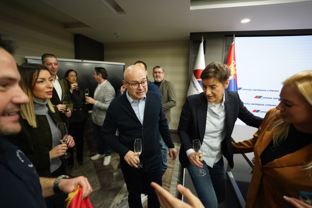 vucic obracanje sns 29032026 0220