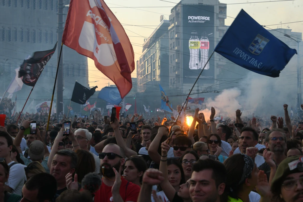 Ko oblikuje sliku stvarnosti, oblikuje i stavove građana 6 FIL 0523
