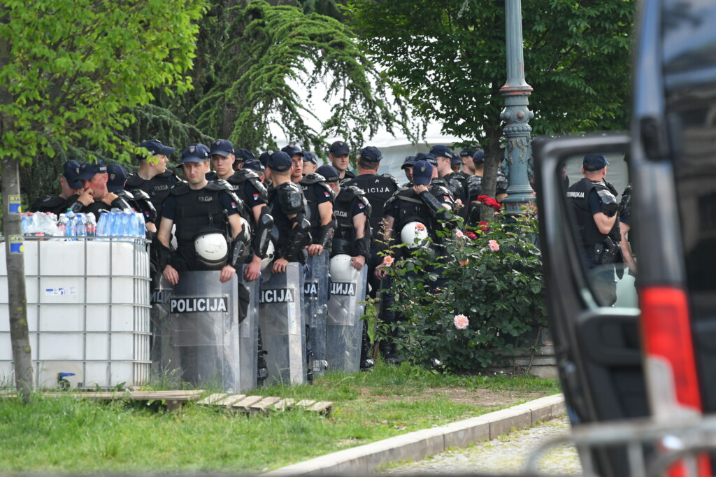 Popravljanje grešnih 3 Incident ispred Cacilenda i Cacilend 260526 Foto Marko Ljutica 14