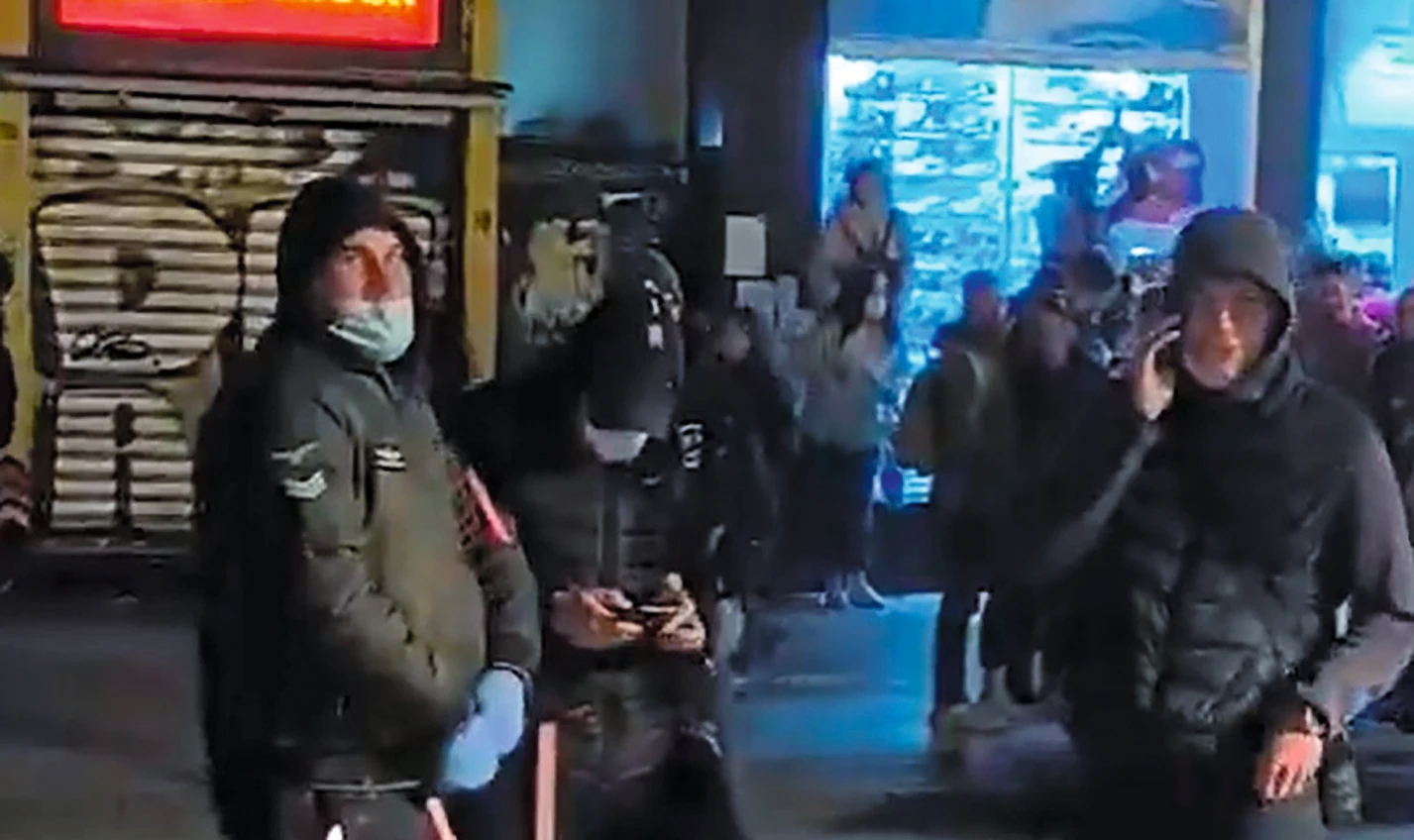 Сербия в капюшонах