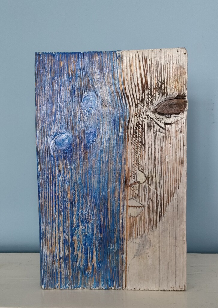 Između gubitka i pamćenja 4 Rezbarenje Duse II25x32x3cm
