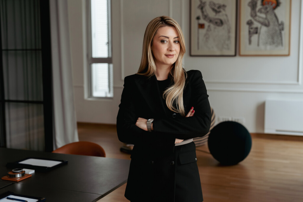 Operativac CIA u upravi fonda Vista Rica 3 Stanislava Petkovic 61