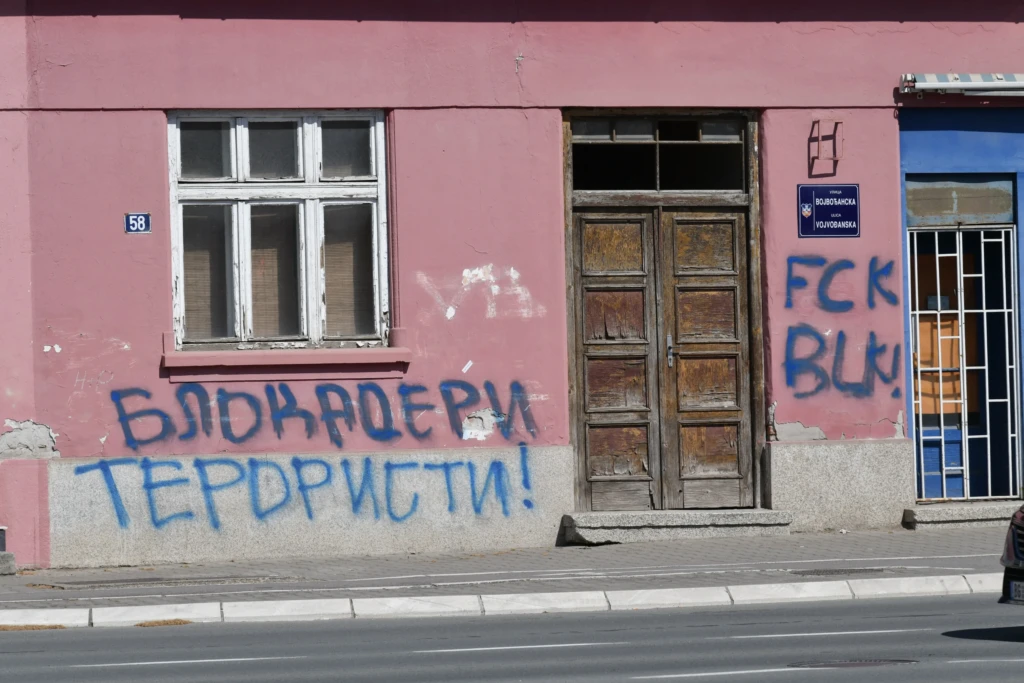 Grafiti u doba opsade 3 1777025357 SRD 1958.original