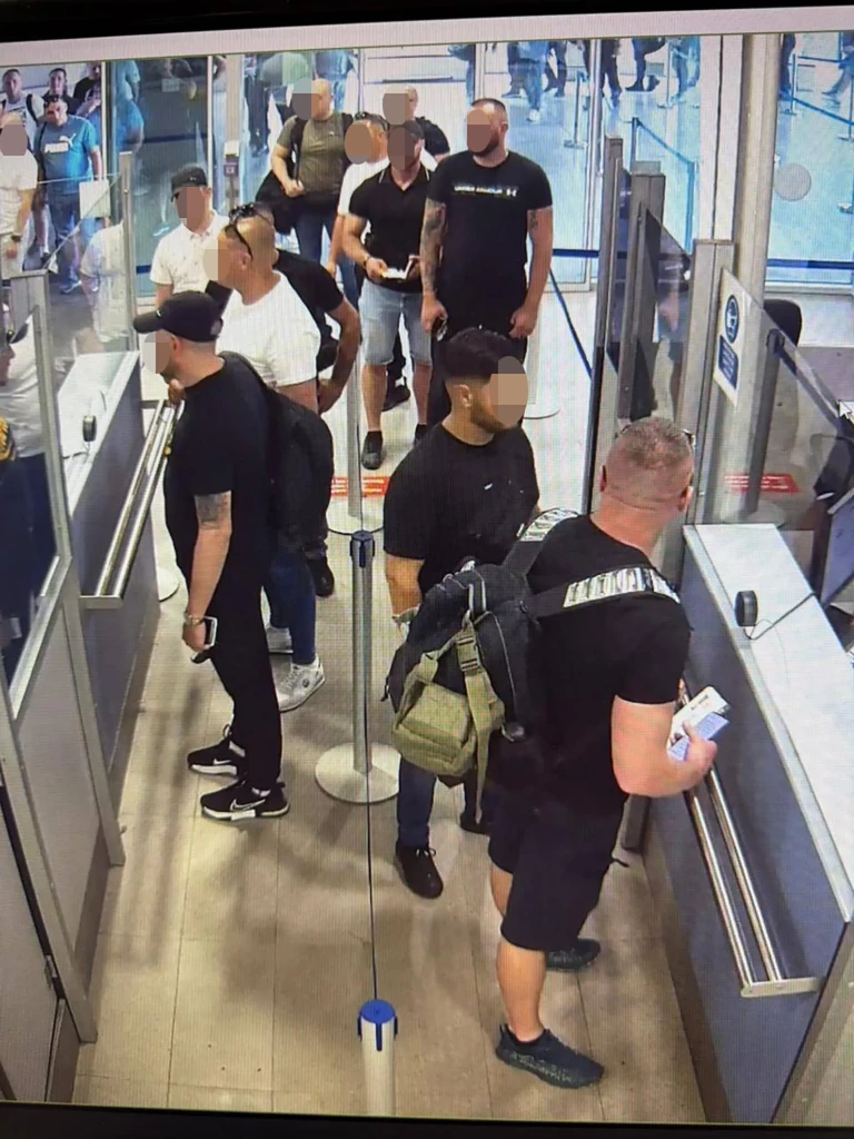 Операция Тиват: Преступники и полицейские на одном задании
