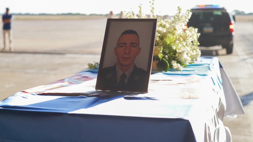 Cover image for Пьяная улыбка и европейские соболезнования