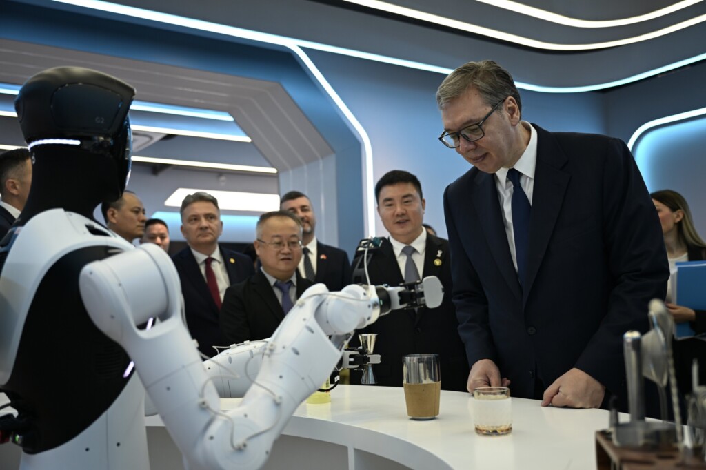 Cover image for Как западный взгляд на Китай говорит о нас самих