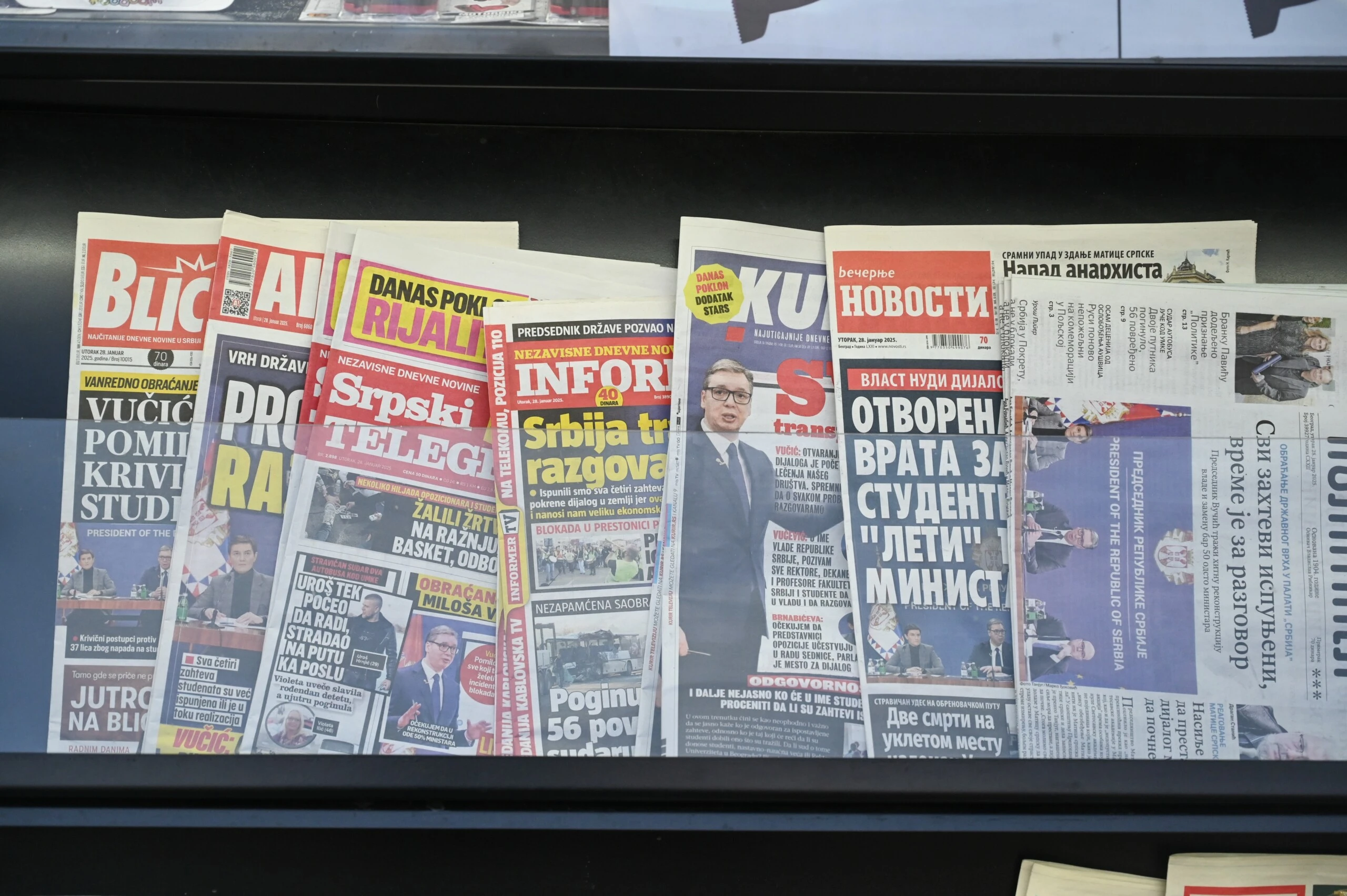 „Dobri momci“ iz Tivta, Ćacilend-stažisti, zvučni i drugi topovi 4 shutterstock 2583653489