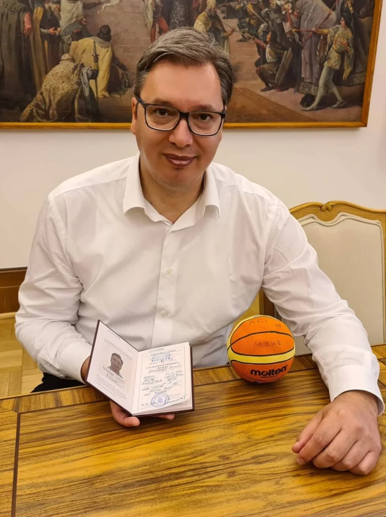 vucic lopta
