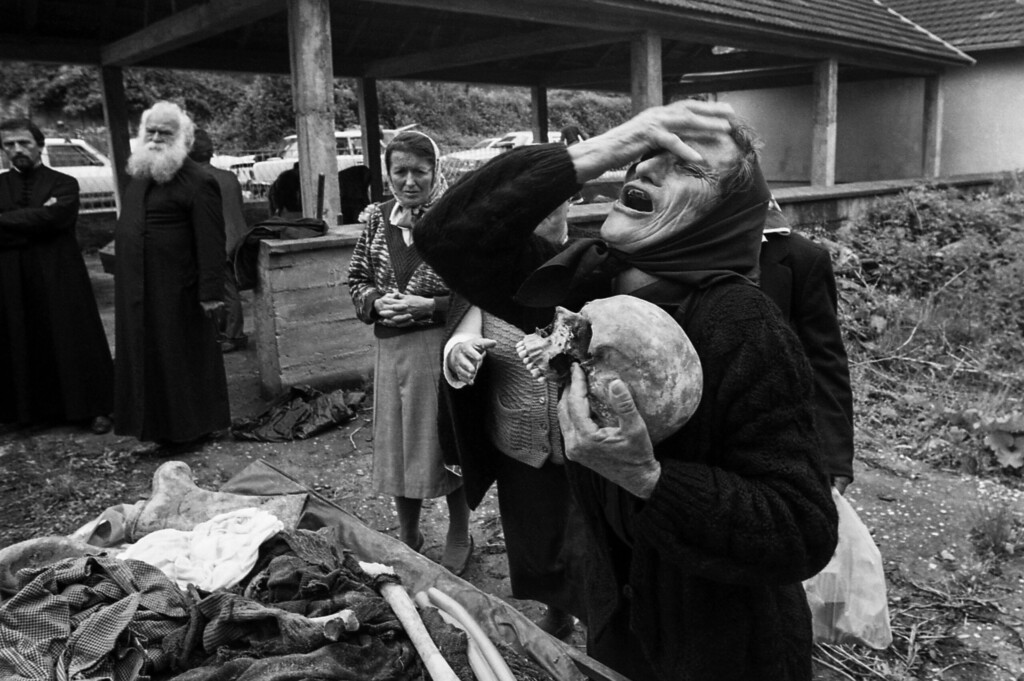 Iza velikih priča uvek se nalaze obični ljudi 18 R 29 BOSNA 1993 Fakovici 17 maj Dobrina Prodanovic foto Milos Cvetkovic copy