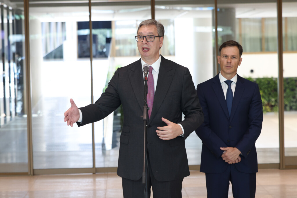 Vučićeva „misteriozna“ pomoć od 20 do najviše 50 evra 3 ekonomski forum 22062026 0117