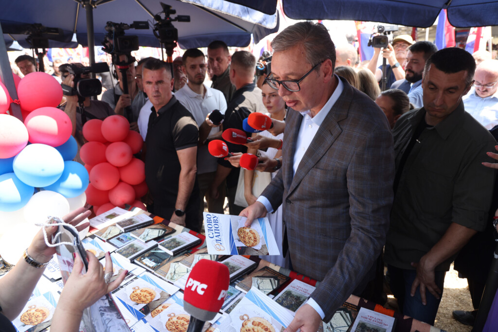 Naprednjaci pojačavaju kampanju 3 vucic lapovo 19072026 0033
