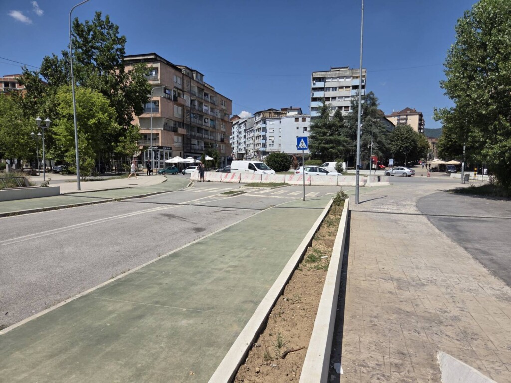 Odlazak poslednjih čuvara kapije 2 Prilaz mostu severna strana