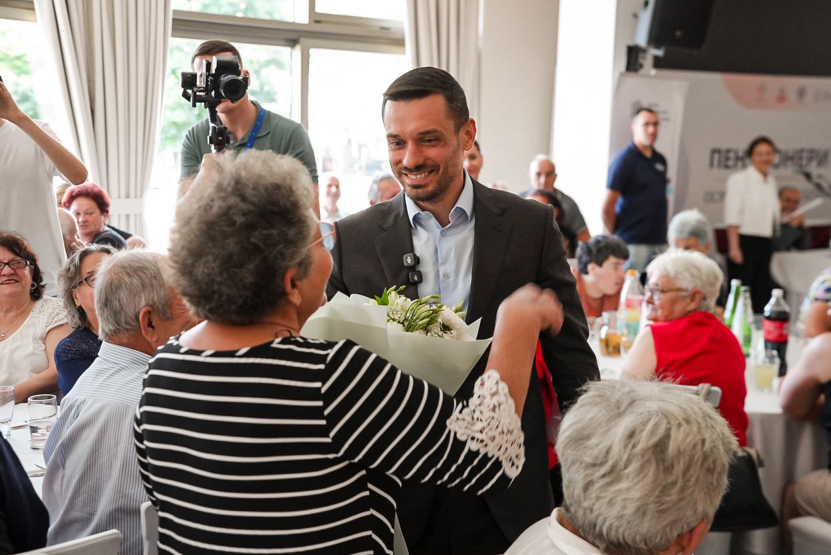 Ne mogu kirije da zamene penzije 1 relja i penzioneri Foto pio 1