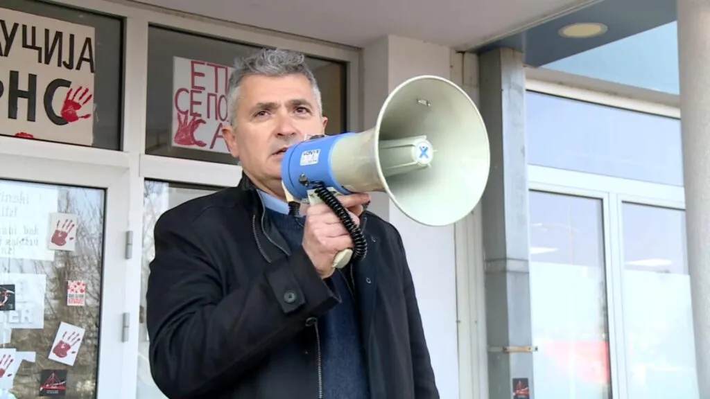 Vučić traži lice protivnika 5 1762941160 1738838300 1738838172 ulzouipios 10.original