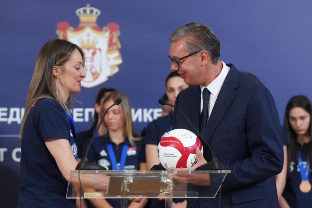 Obpjkasice Srbije na prijemu kod predsednika 3 foto instagram avucic