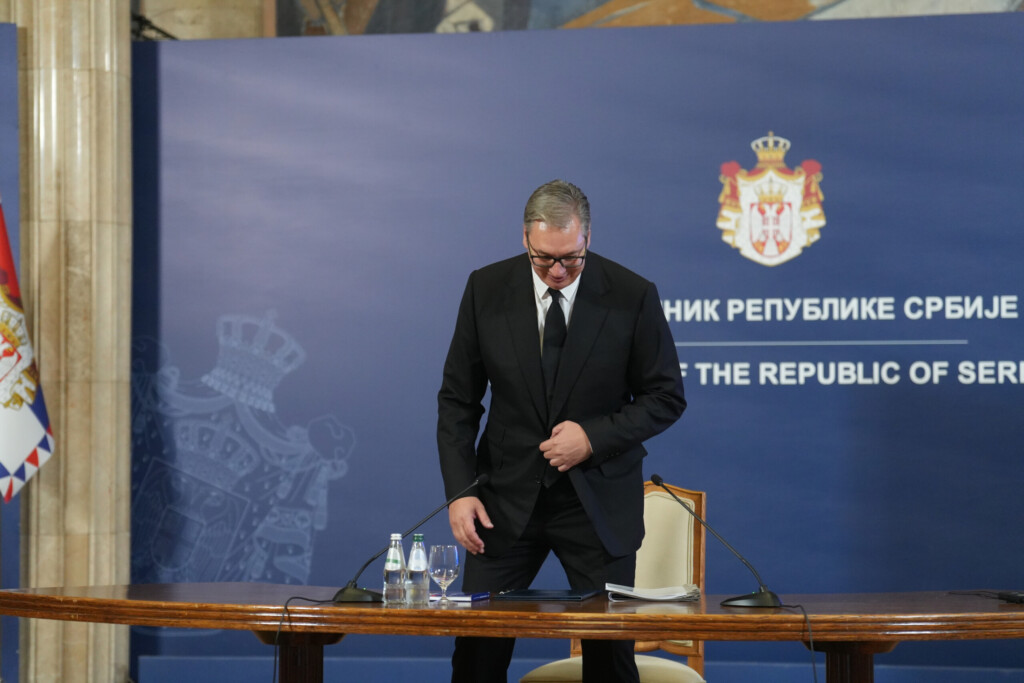„Pogrešno“ prezime 4 vucic obracanje javnosti 27092026 0028