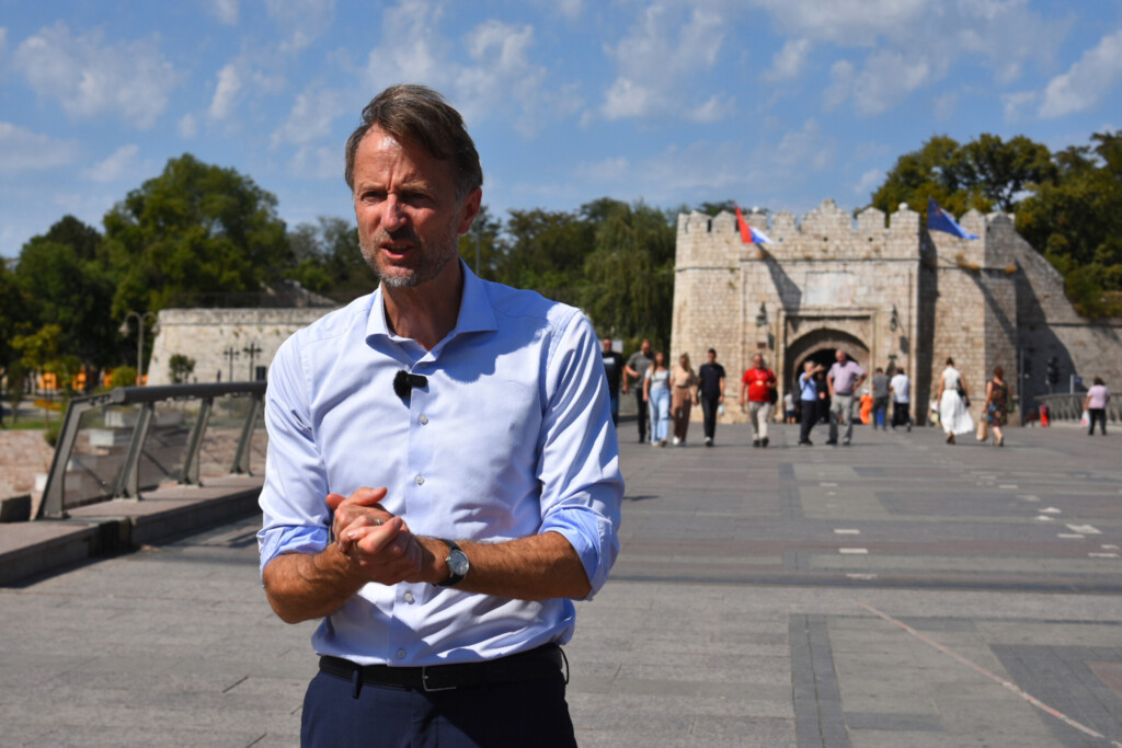Reagovali smo na nasilje i hapšenja 3 eu ambasador nis 02092026 0028
