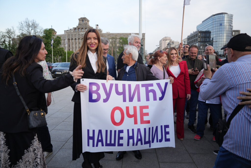Radove je urgencijom ubrzavala i Adrijana Mesarović 10 vucic skupstina 16042025 0095